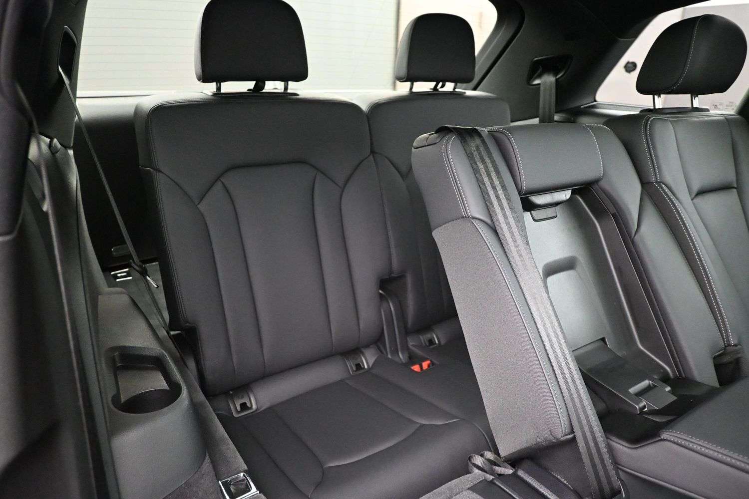 2026 Audi Q7 45 TFSI QUATTRO PANORAMIC ROOF, 7 PASSENGER, NAVIG thumb 25