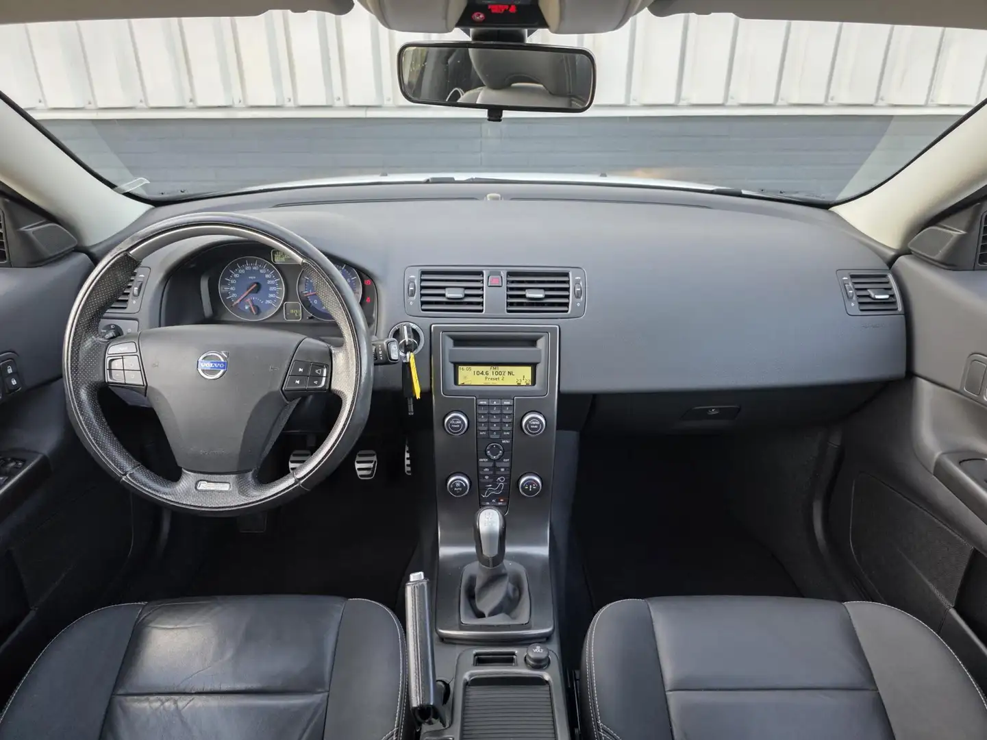 Volvo C30 1.6 R-Edition | UNIEKE ECHTE KM STAND | 1e EIG | Weiß - 2