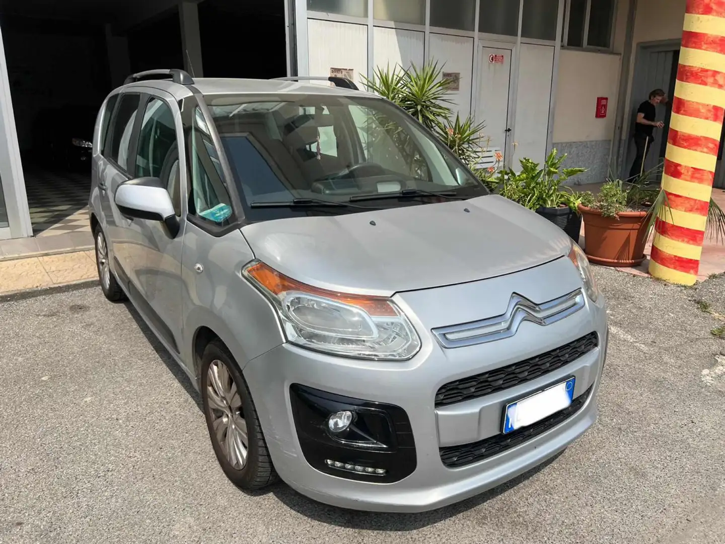 Citroen C3 Picasso 1.4 VTi 95 Seduction#DOPPIO TRENO DI GOMME Argento - 2