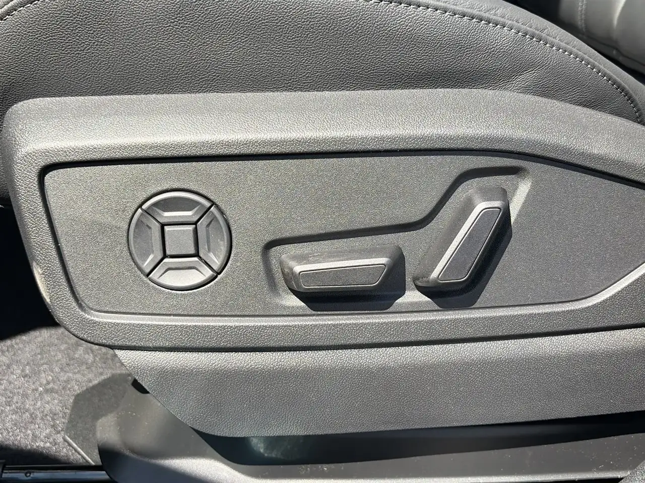 Audi Q5 снимка Audi Q5