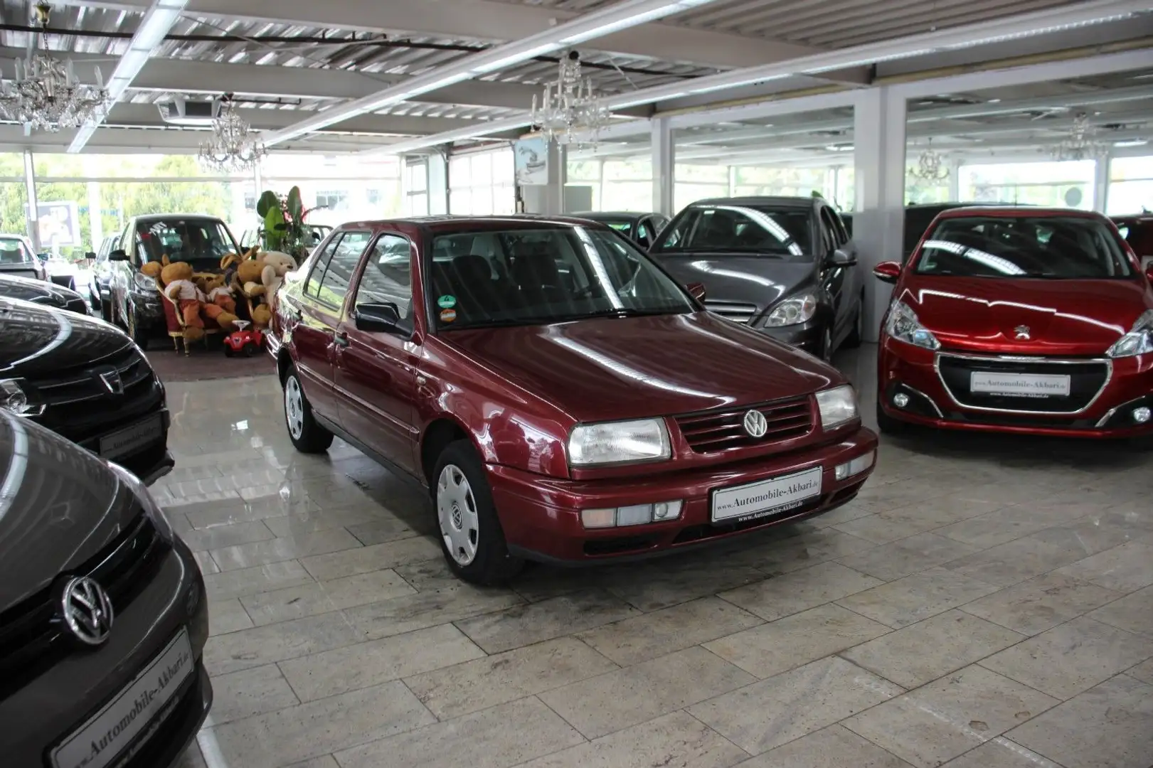 Volkswagen Vento 1.8 GLX *H-Zulassung* Rosso - 2