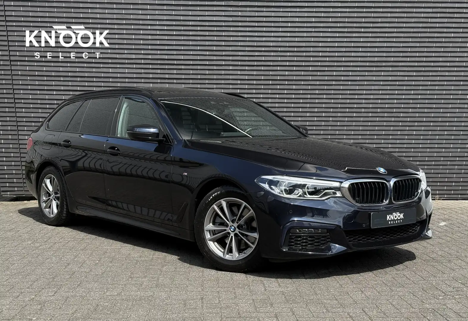 BMW 520 5-serie Touring 520i M Sport High Executive | Pano Nero - 1