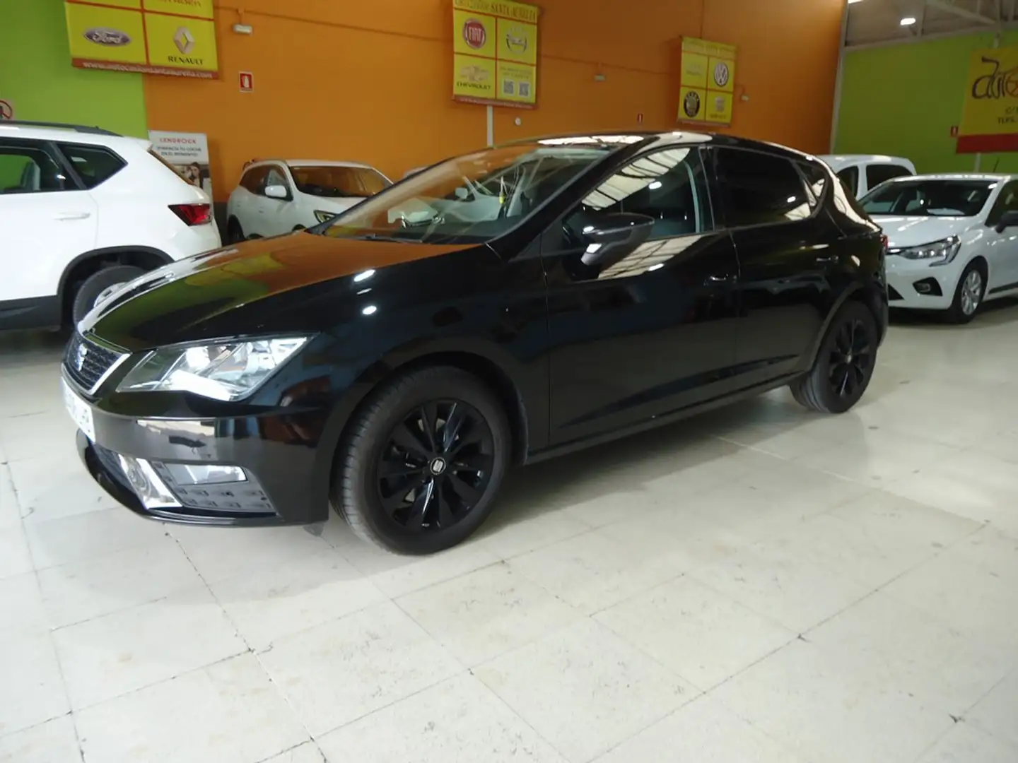 SEAT Leon 1.6TDI CR S&S Style 115 Negro - 1