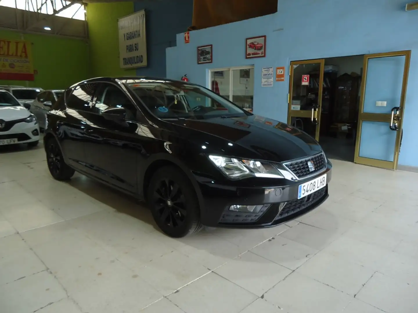 SEAT Leon 1.6TDI CR S&S Style 115 Negro - 2