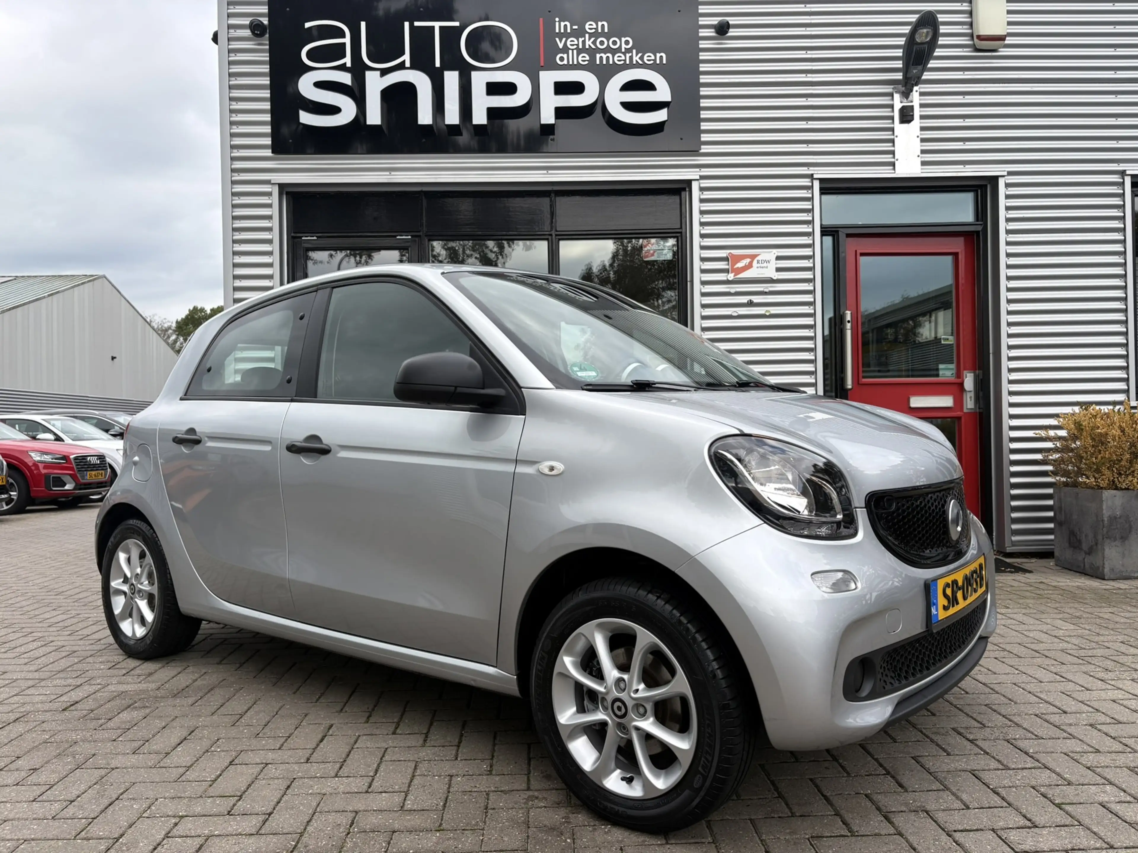 smart forFour 1.0 Business Solution -5DRS.-AUTOMAAT-CLIMA-CRUISE — photo 2