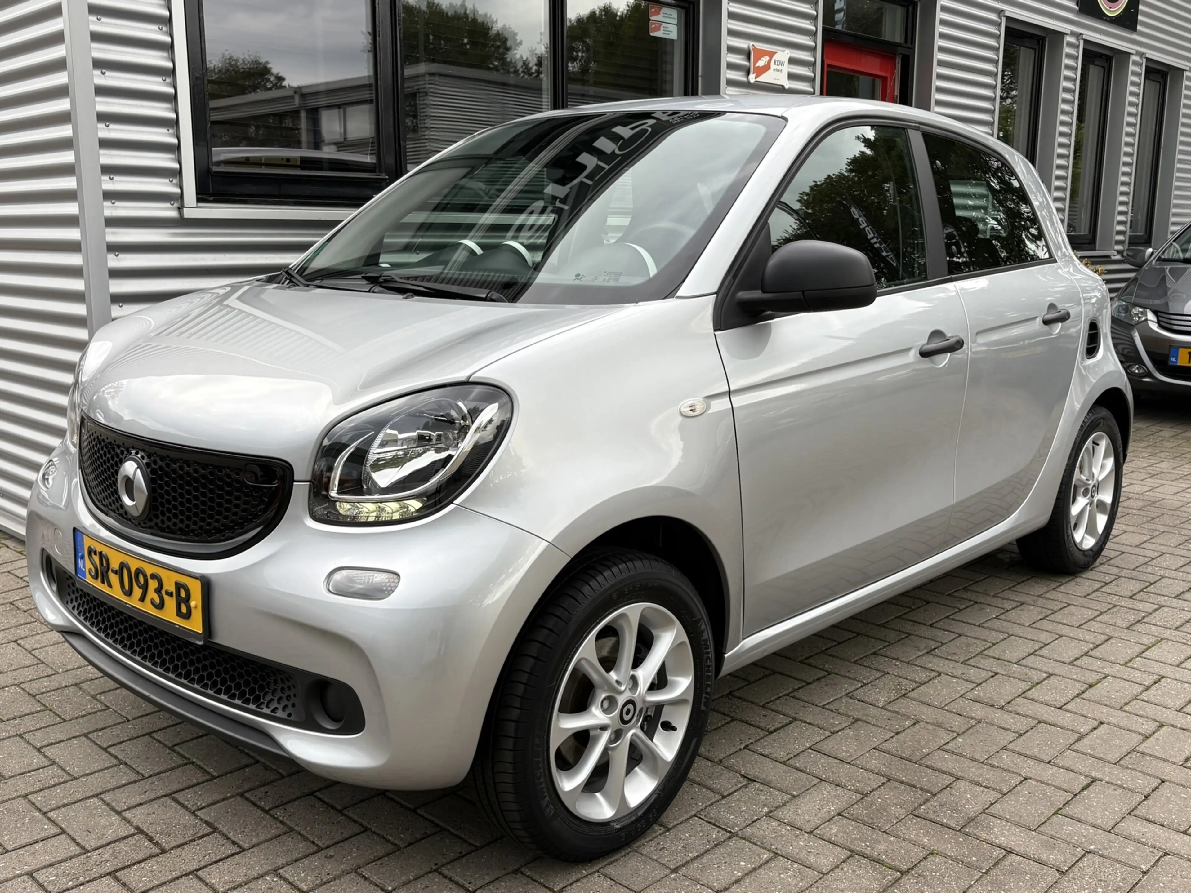 smart forFour 1.0 Business Solution -5DRS.-AUTOMAAT-CLIMA-CRUISE — photo 23