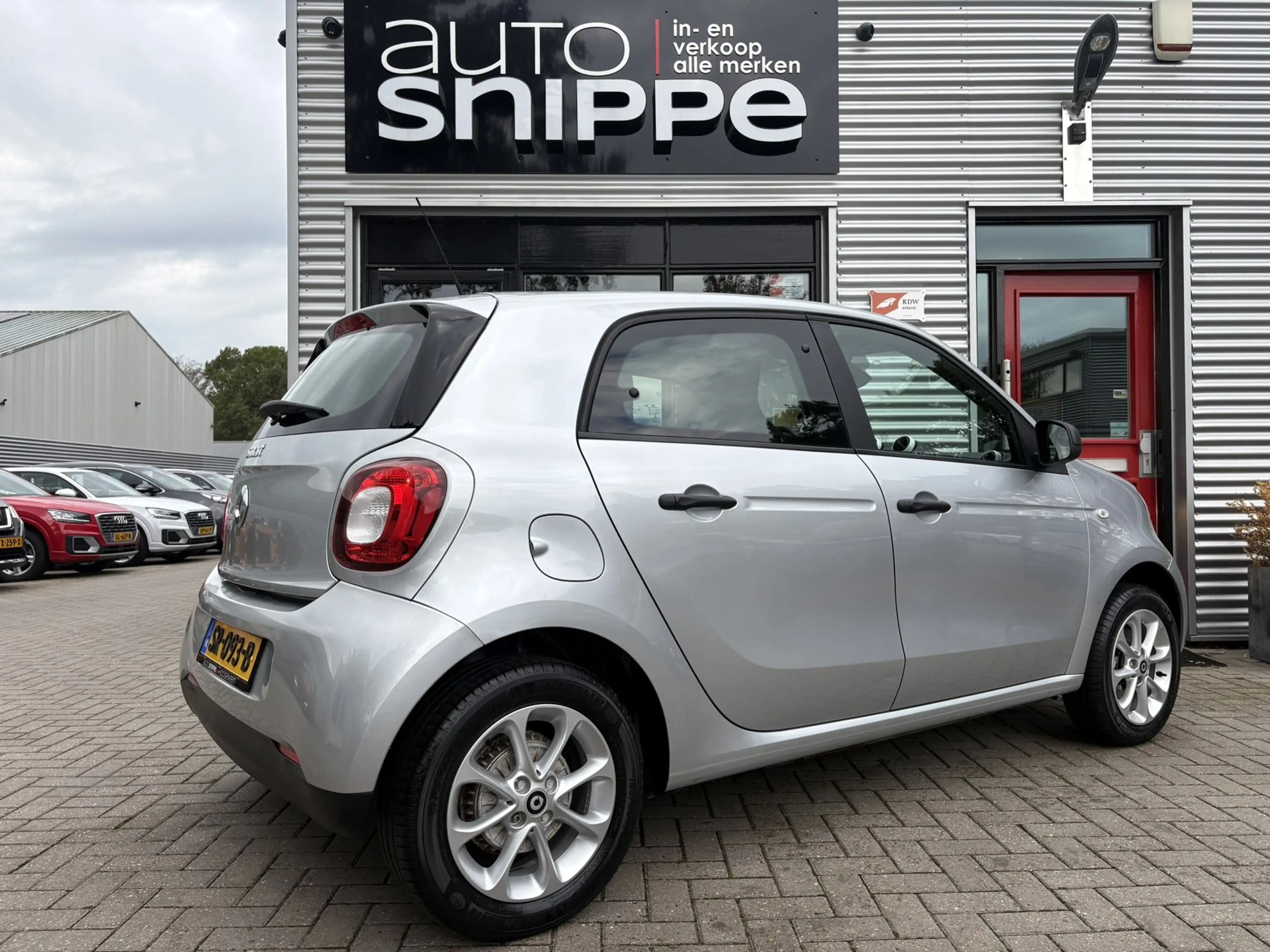smart forFour 1.0 Business Solution -5DRS.-AUTOMAAT-CLIMA-CRUISE — photo 4