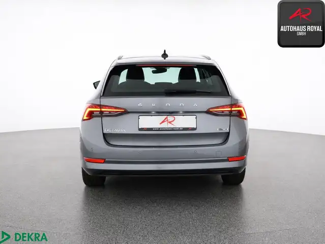 Skoda Octavia view 4