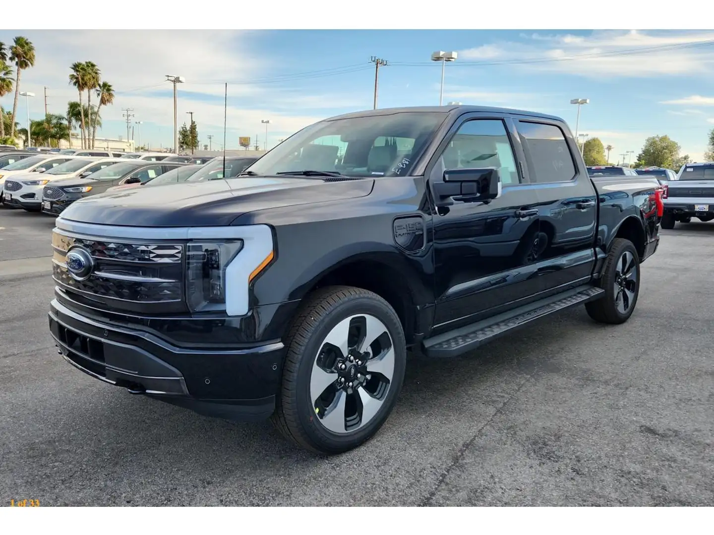 Ford F 150 Lightning Platinum Extended-Range Černá - 1