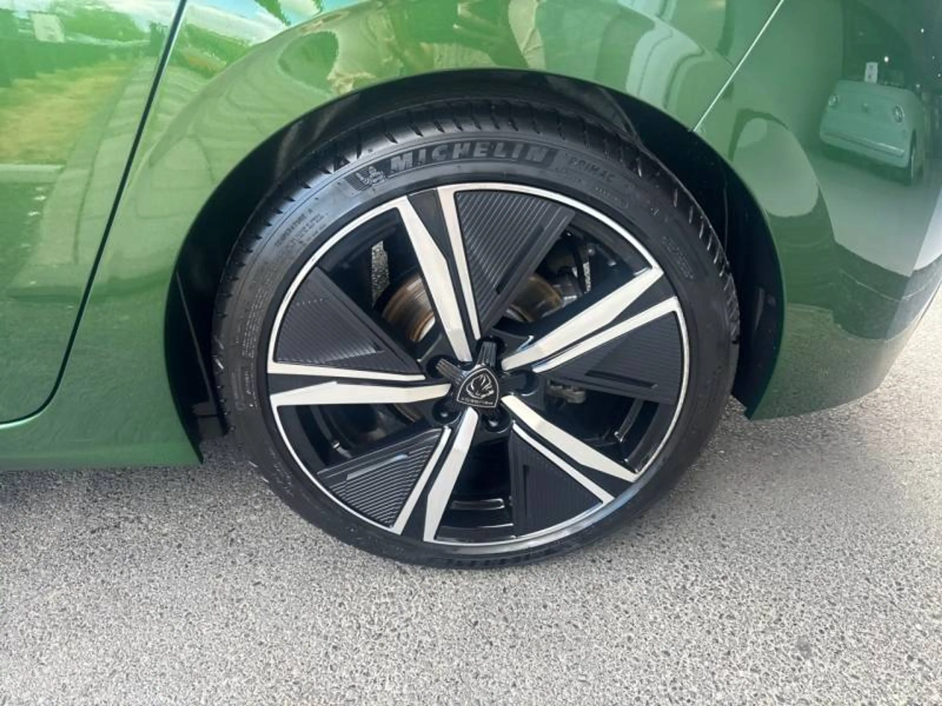 Peugeot 308 3 1.2 PureTech 130 S&S EAT8 GT — photo 11