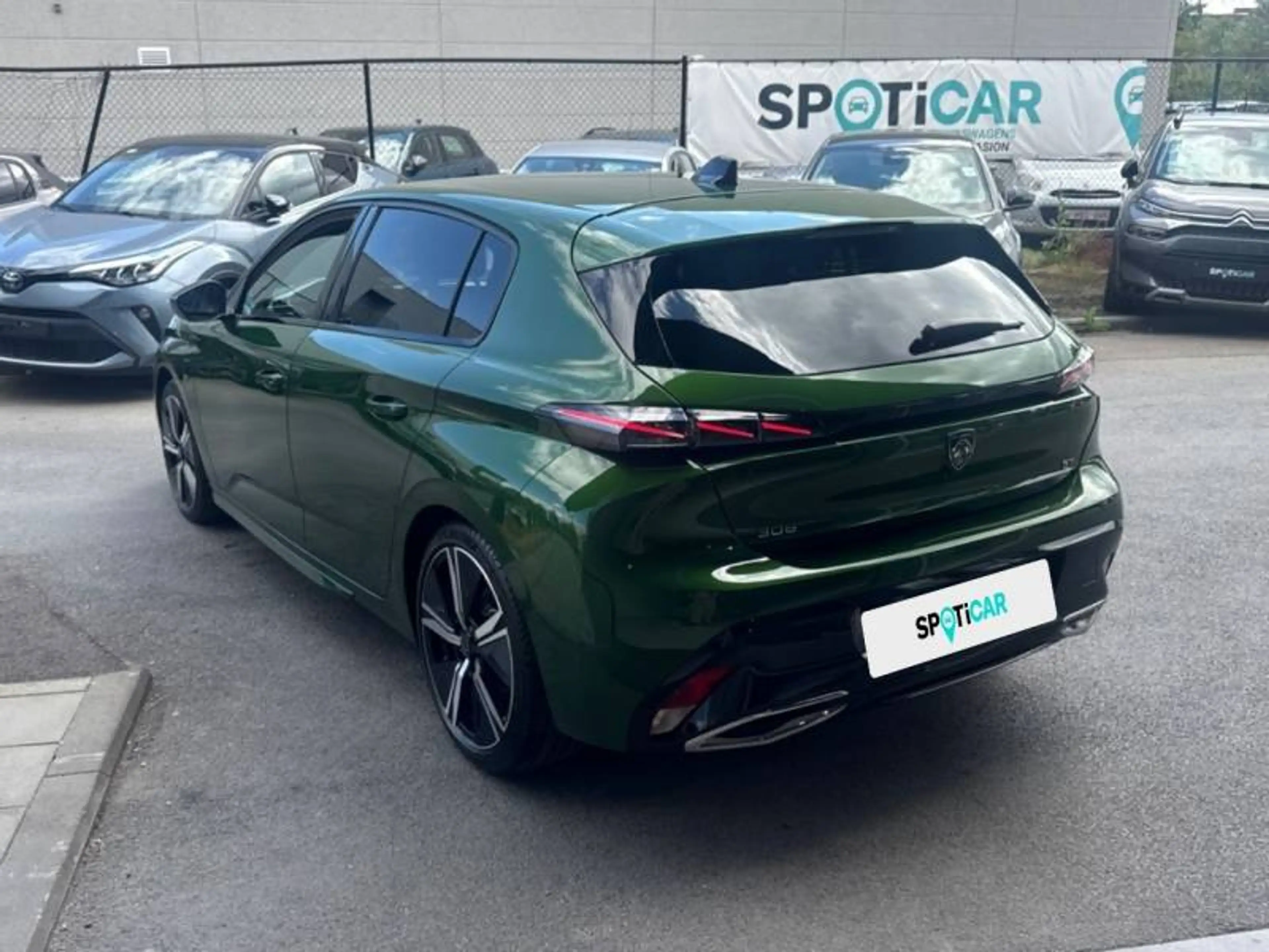 Peugeot 308 3 1.2 PureTech 130 S&S EAT8 GT — photo 7
