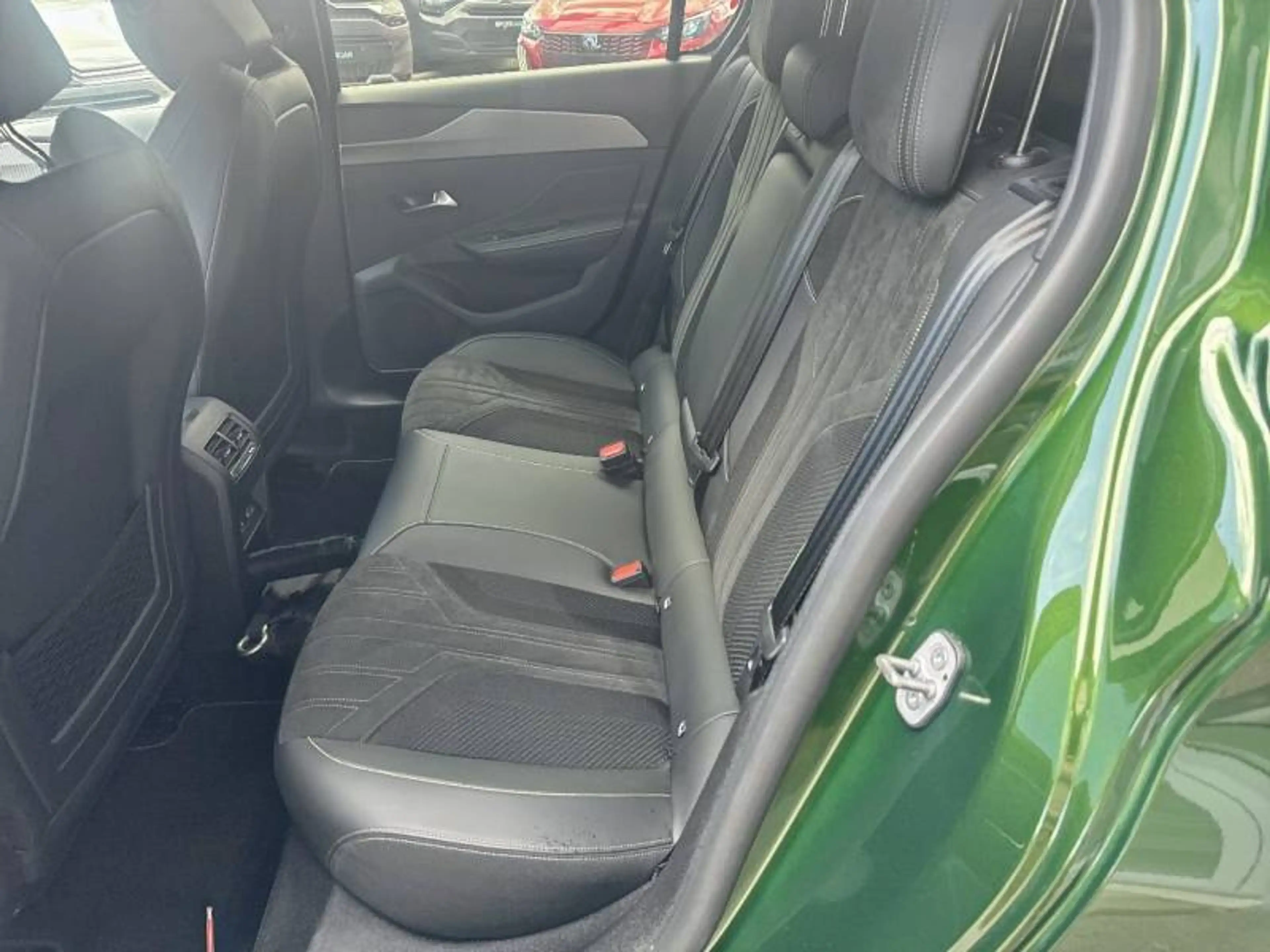 Peugeot 308 3 1.2 PureTech 130 S&S EAT8 GT — photo 10