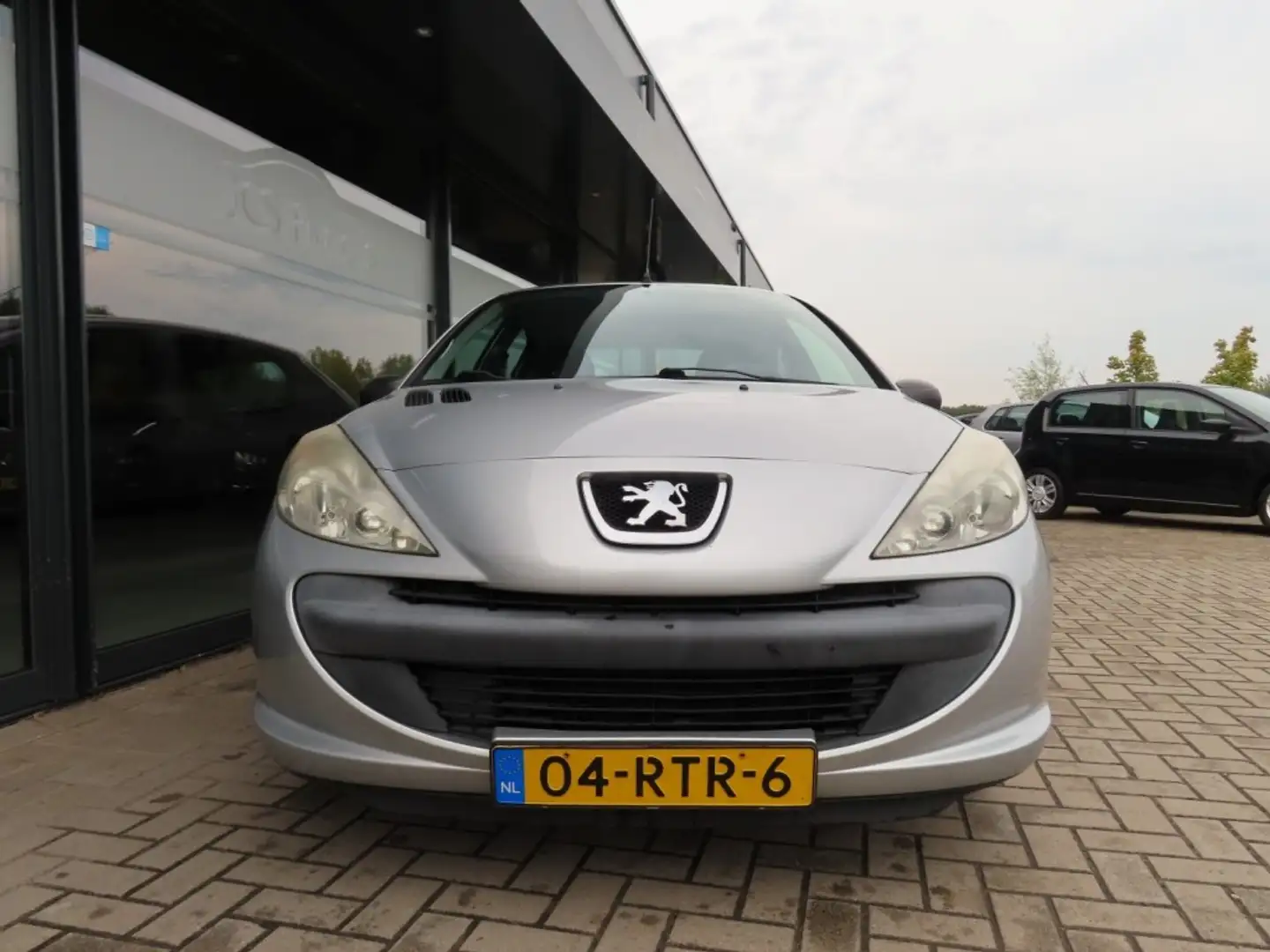 Peugeot 206 1.1 Accent 5 Deurs Airco Elektrisch Pakket 2011 Grau - 2