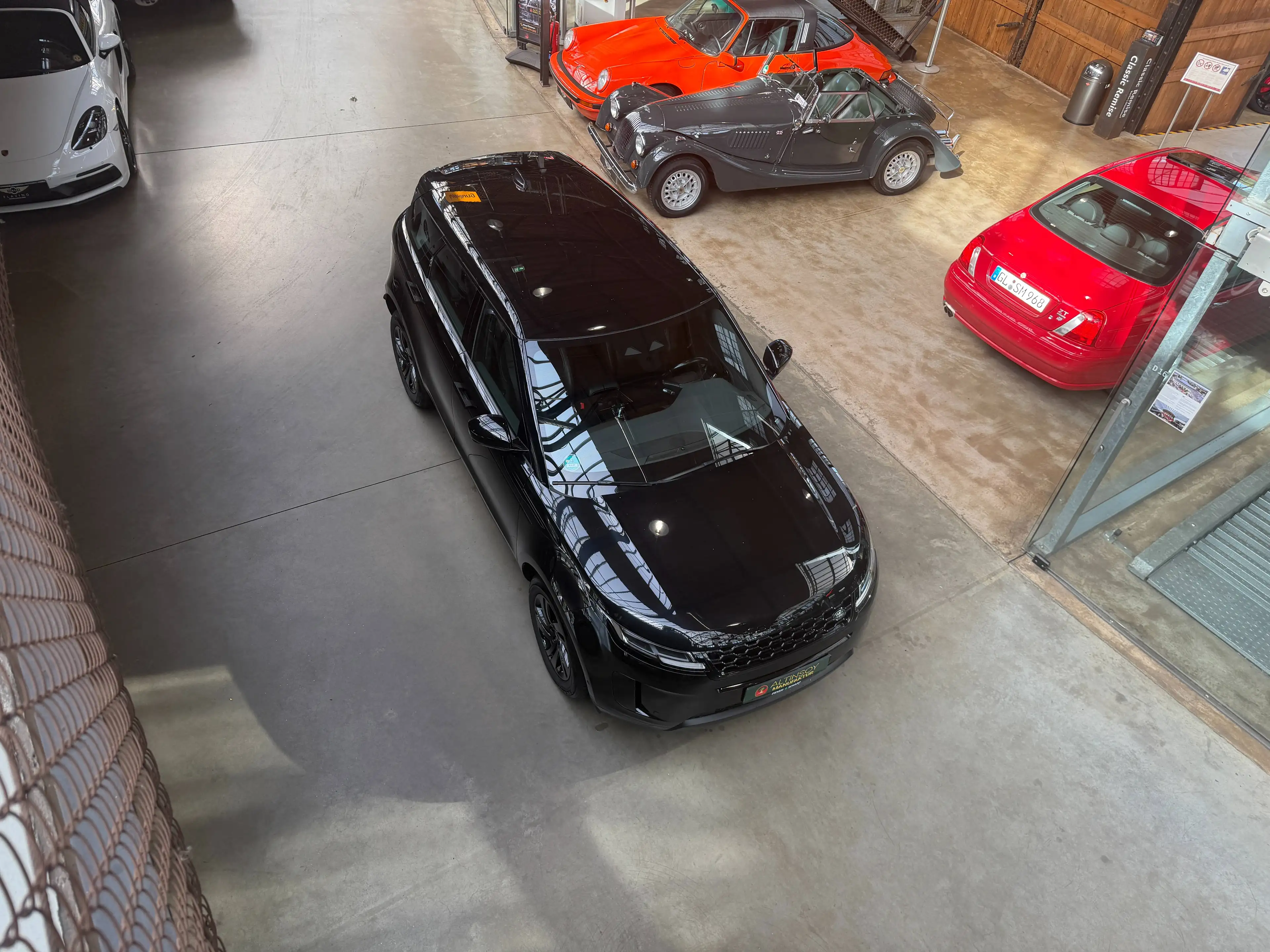 Land Rover Range Rover Evoque S — photo 14