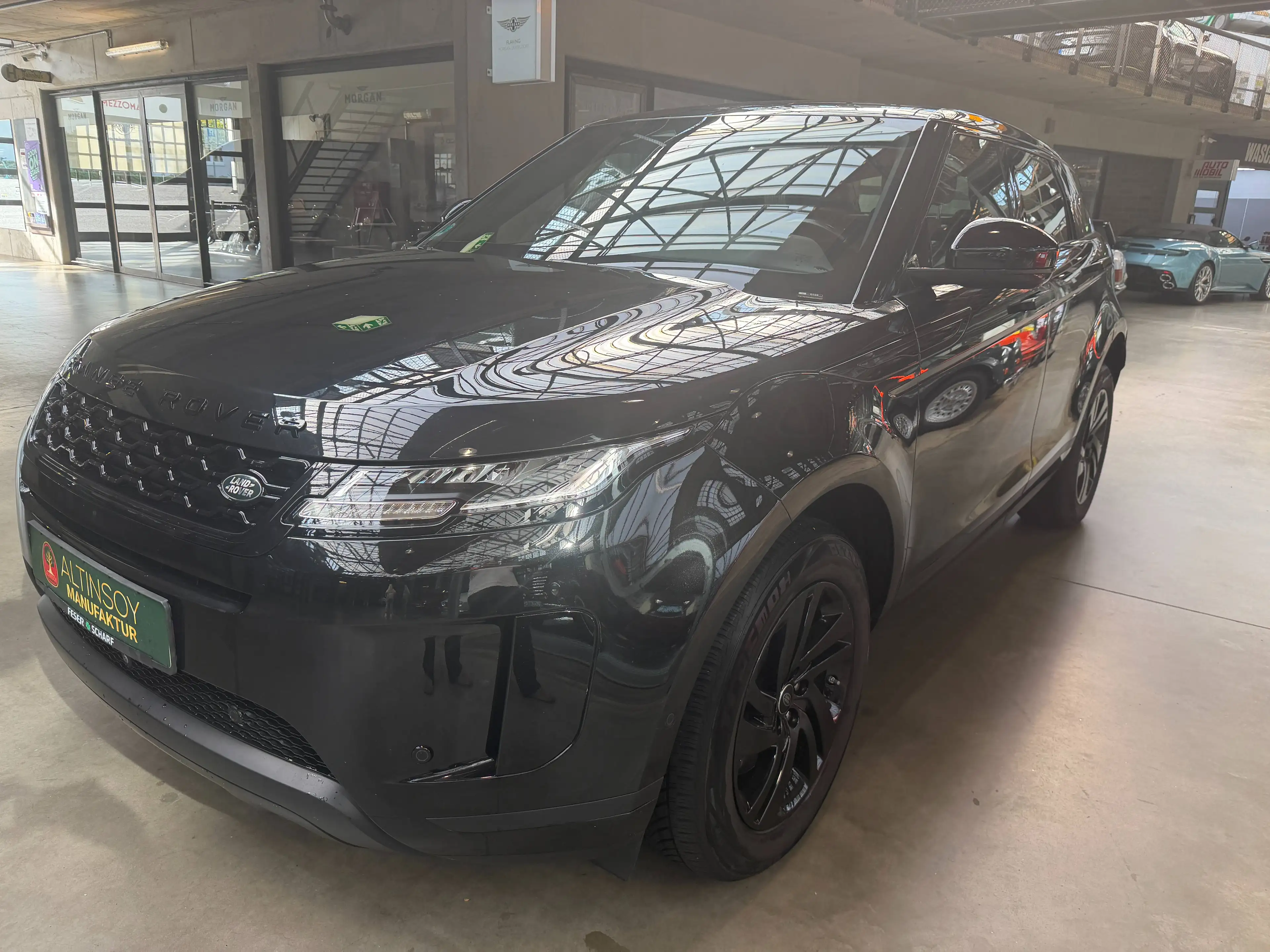 Land Rover Range Rover Evoque S — photo 4