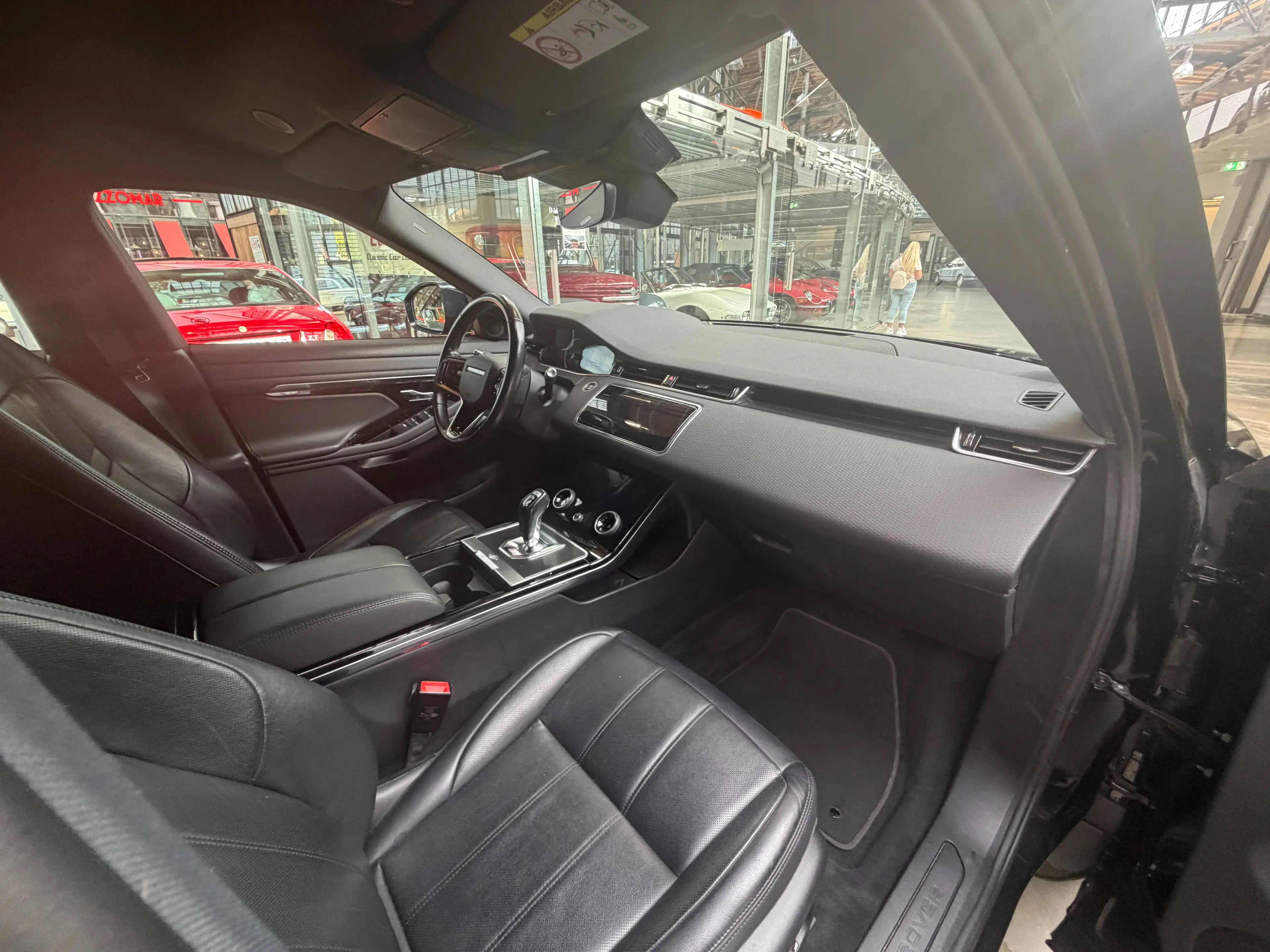 Land Rover Range Rover Evoque S — photo 9