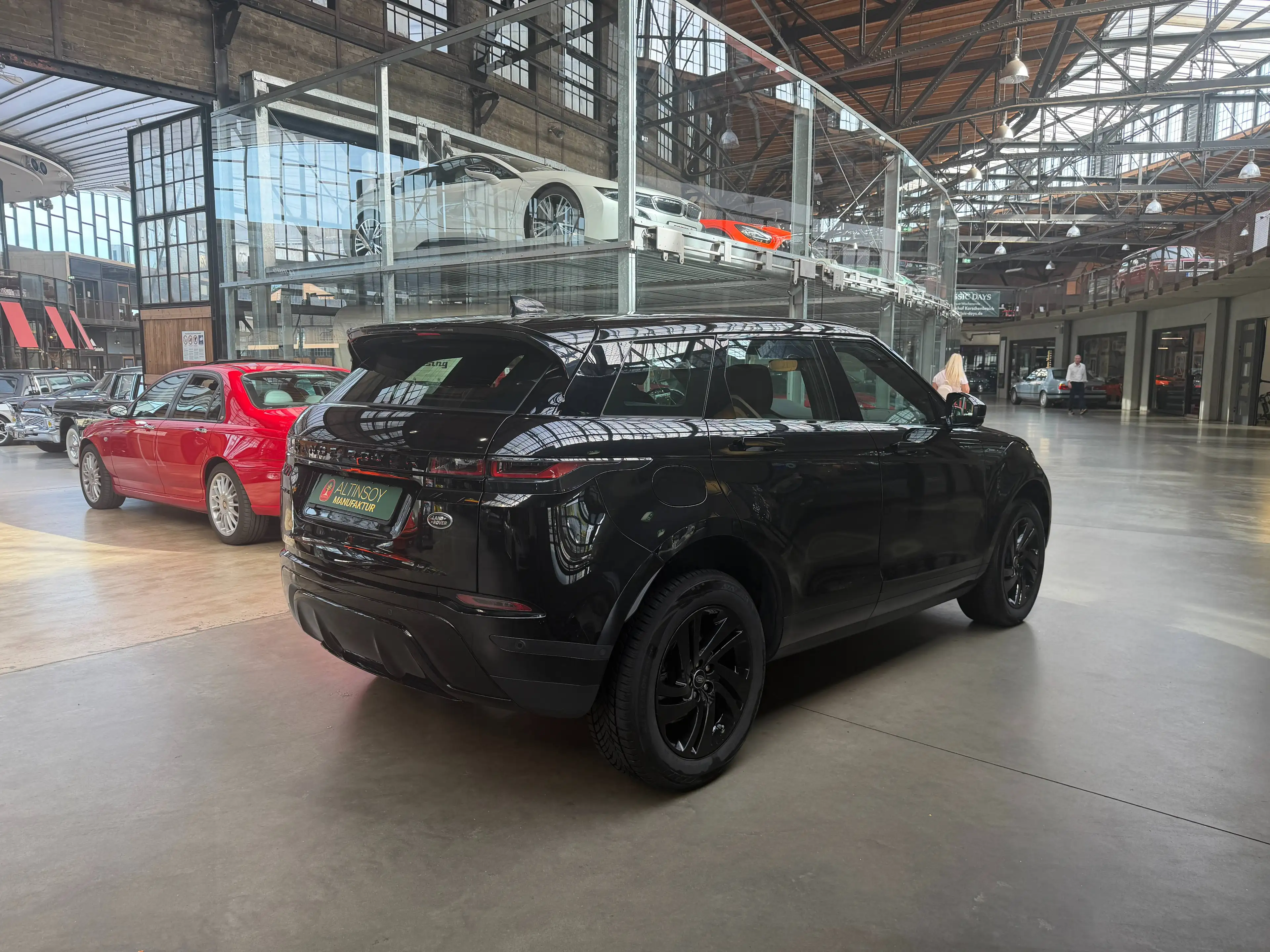 Land Rover Range Rover Evoque S — photo 6