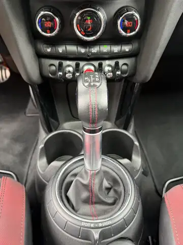 Mini Cooper view 13