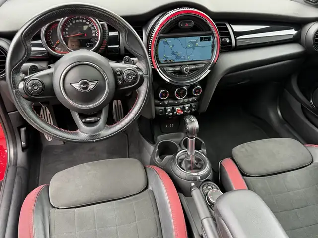 Mini Cooper view 11
