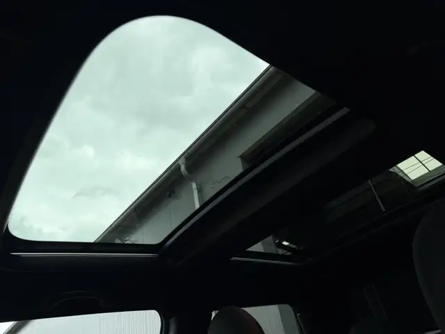 Mini Cooper view 9