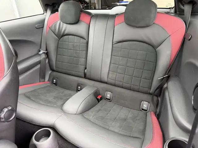 Mini Cooper view 10