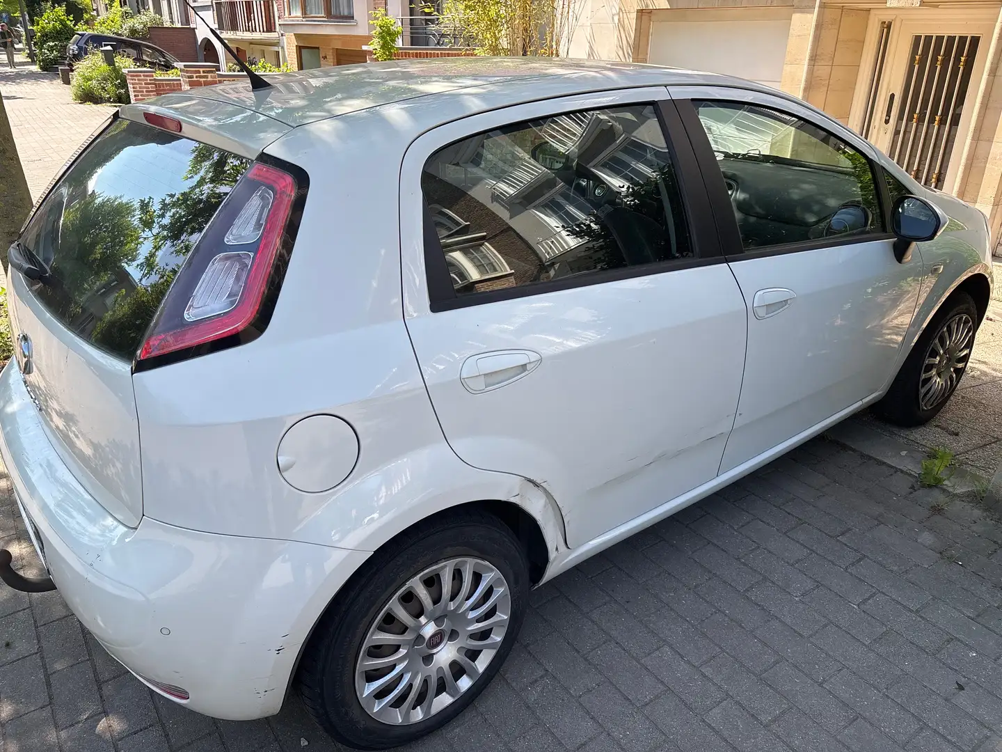 Fiat Punto Punto 1.2i Pop Blanc - 2