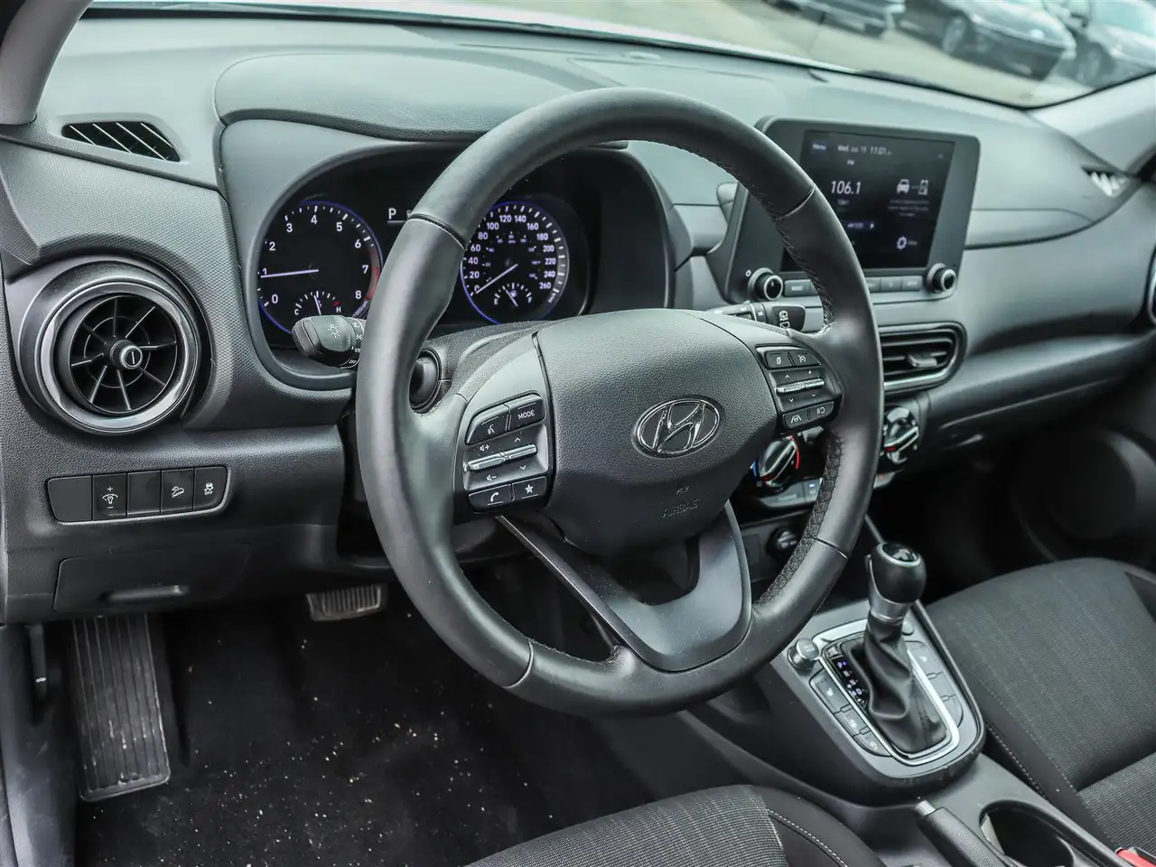 Hyundai KONA photo Hyundai KONA