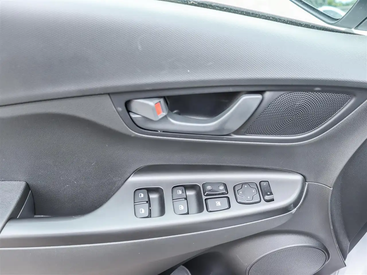Hyundai KONA photo Hyundai KONA