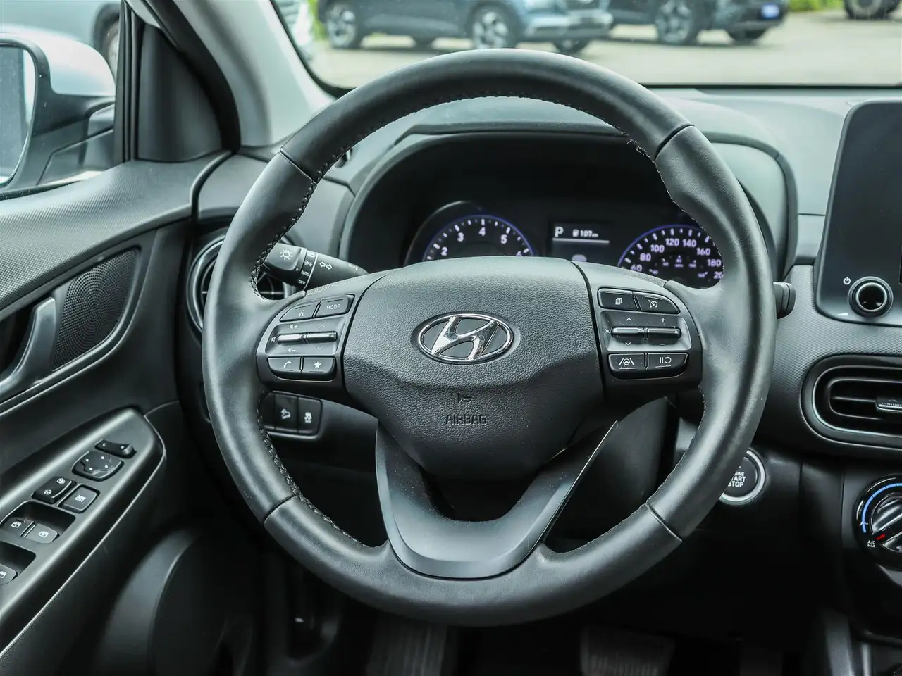 Hyundai KONA photo Hyundai KONA