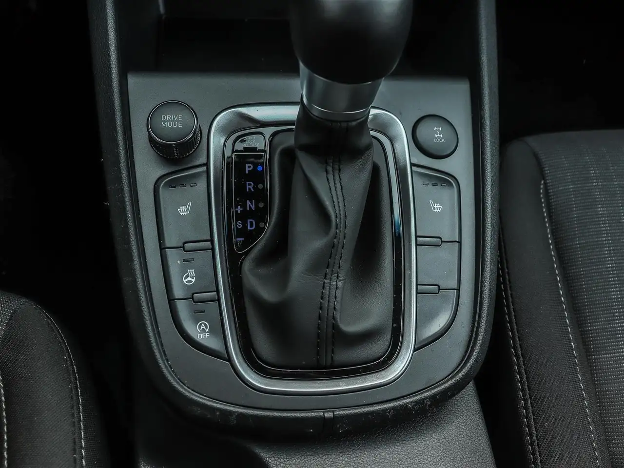 Hyundai KONA photo Hyundai KONA