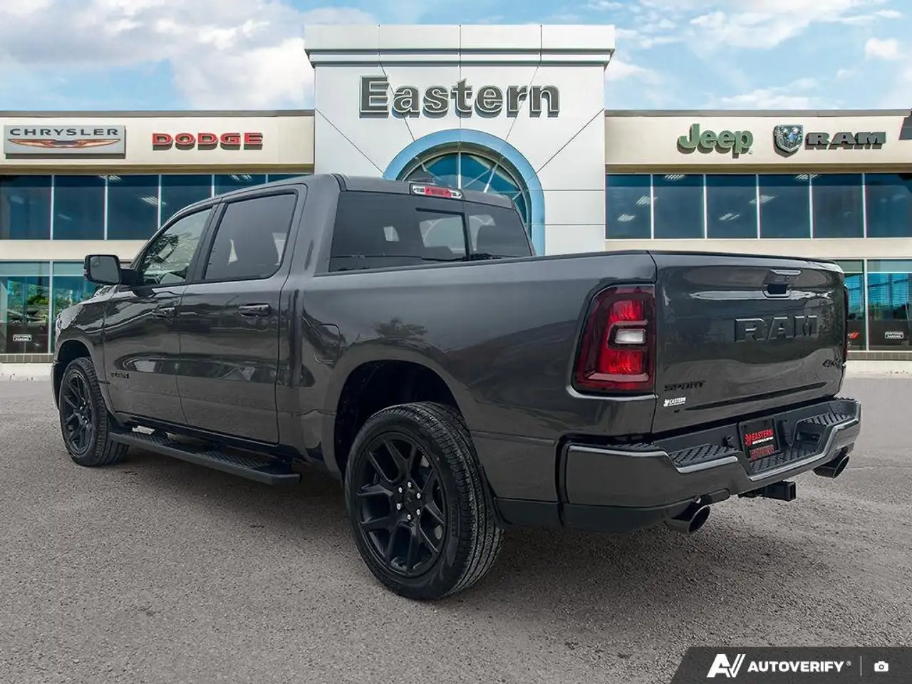 RAM 1500 снимка RAM 1500