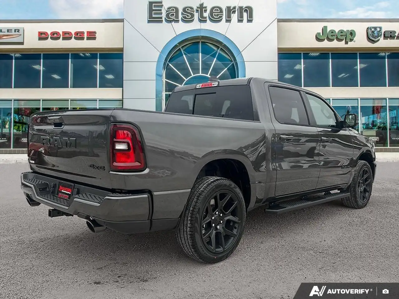 RAM 1500 снимка RAM 1500