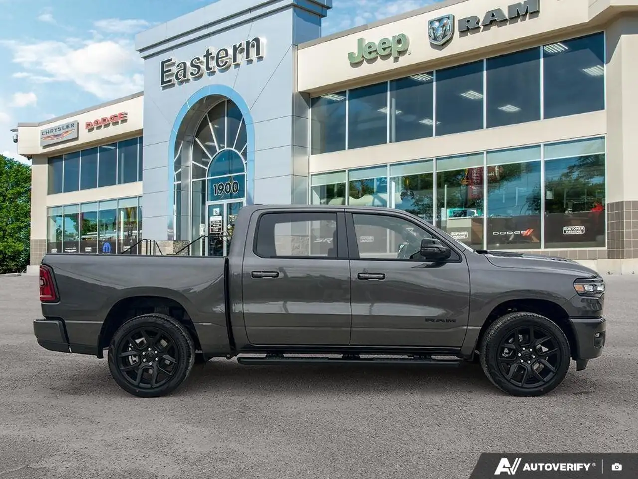 RAM 1500 снимка RAM 1500