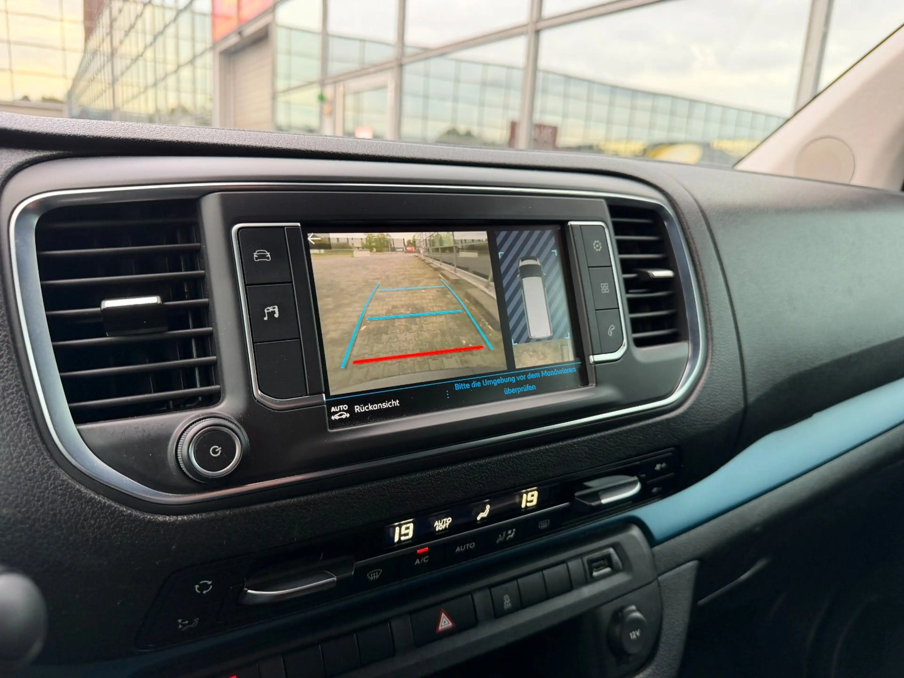 Peugeot Traveller Active L3 2.0 Kamera AUT 8 Sitzer ATM — photo 9