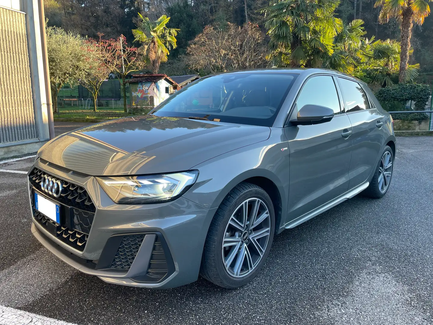 Audi A1 Sportback 25 1.0 TFSI S Line Edition S-tronic 95CV Grigio - 1