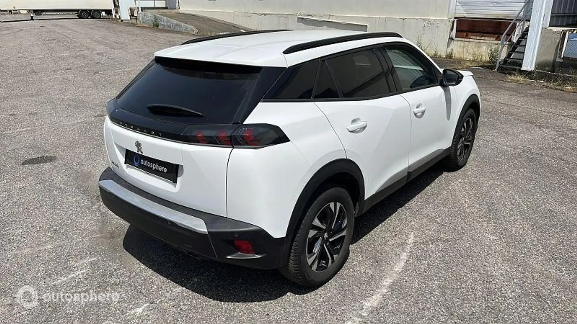Peugeot 2008 1.2 PureTech 100ch S\u0026S Allure Pack - 2