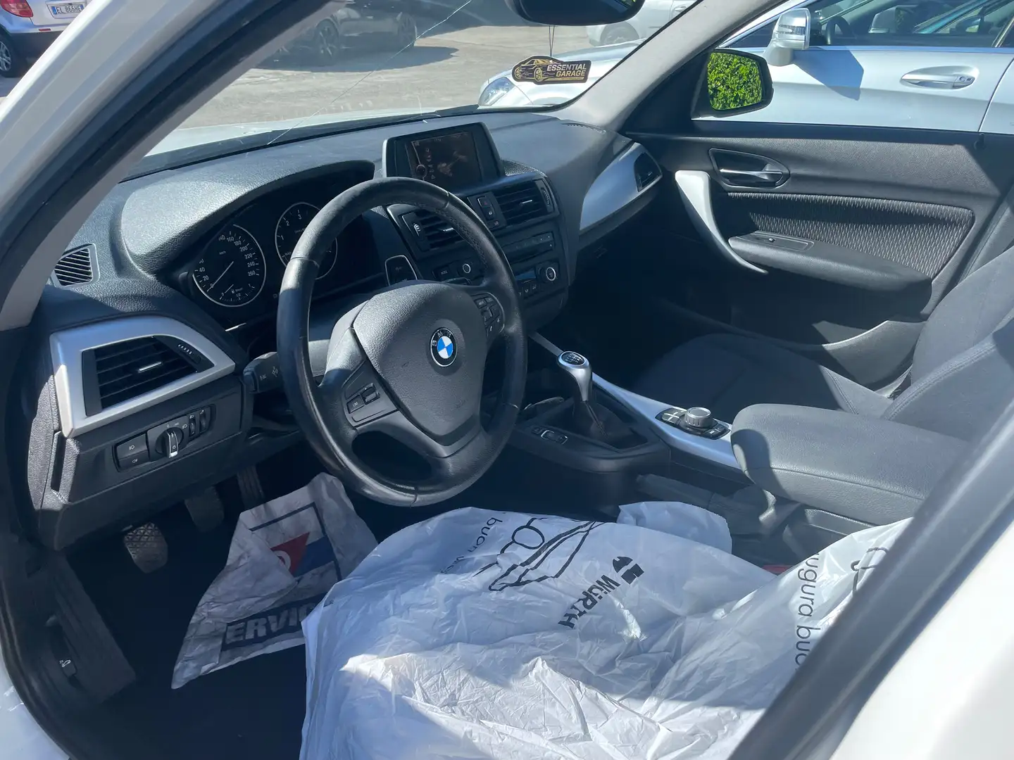 BMW 116 Serie 1 F/20-21 2011 116d 5p Unique Bianco - 2