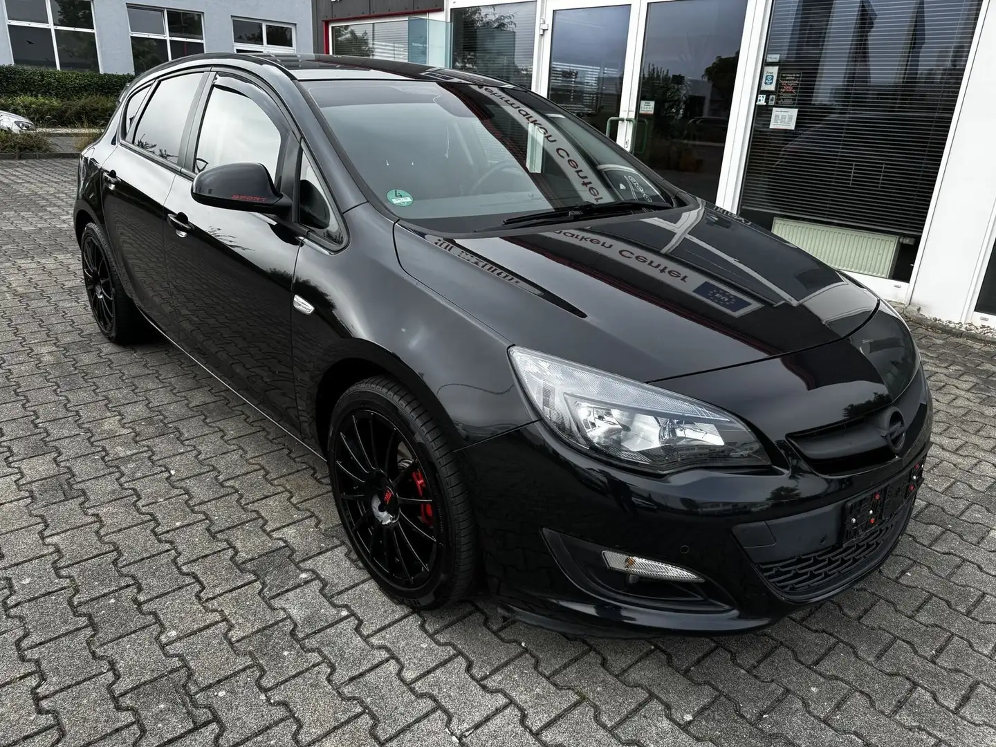 Opel Astra 1.4 Turbo LPG Fun eco Flex PDC v+h Klimaau Schwarz - 1