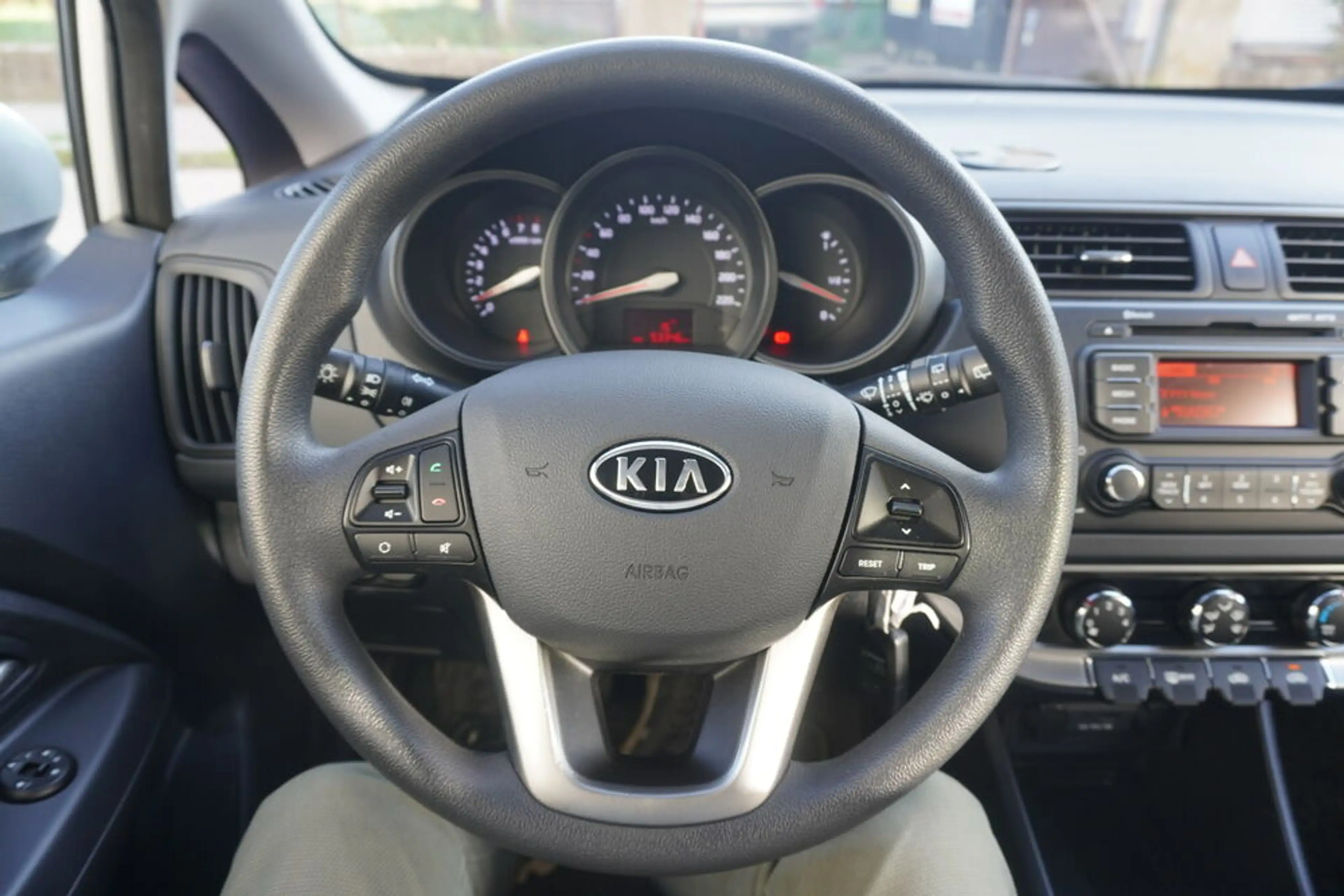 Kia Rio 1,2 Cool — photo 10