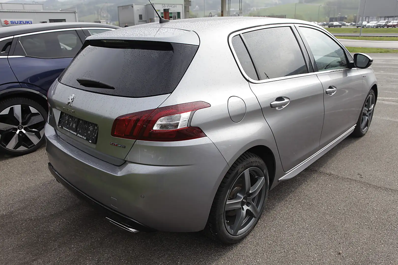Peugeot 308 1,6 BlueHDI 120 GT Line EAT6 S&S Silber - 2