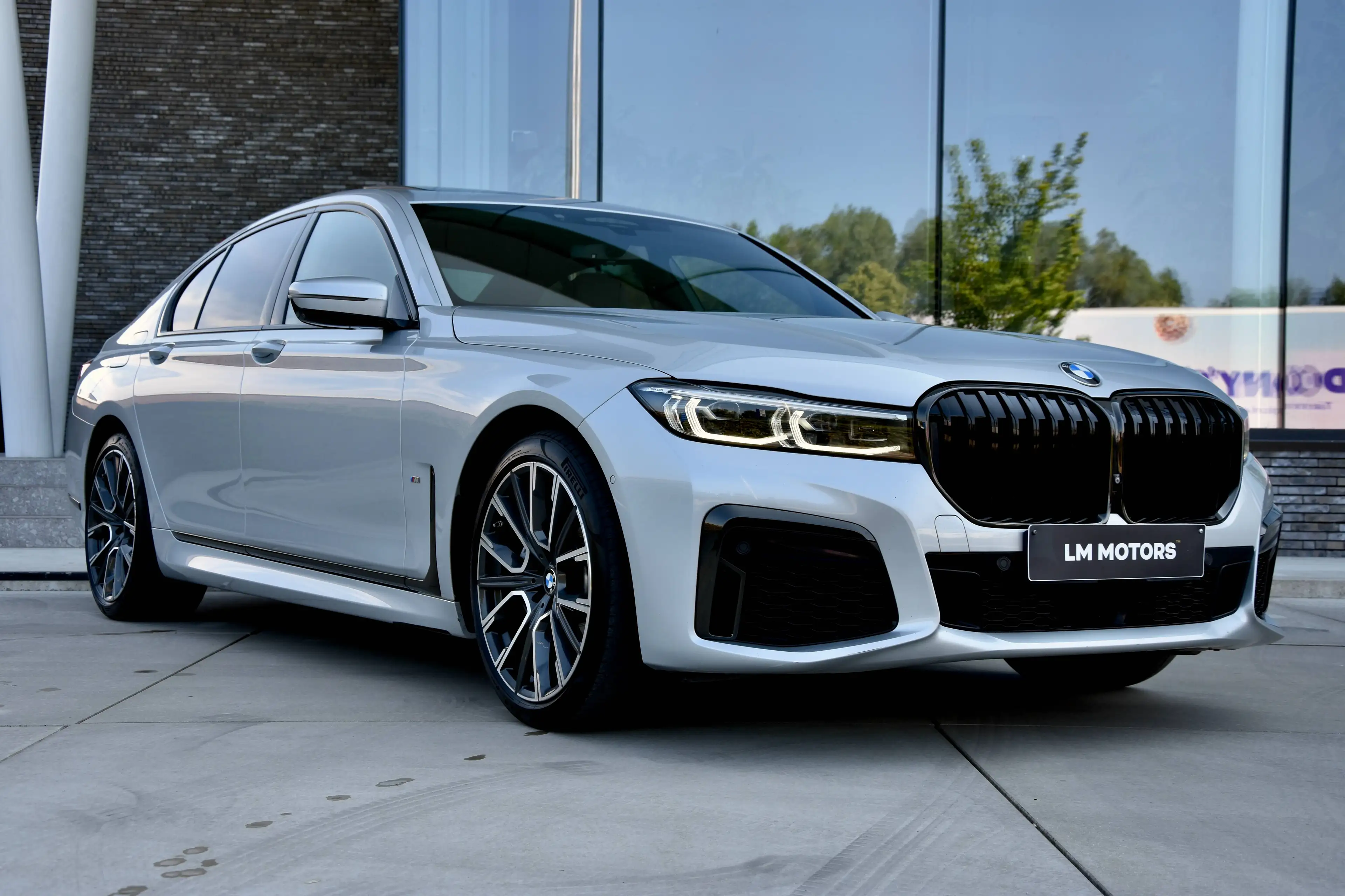 BMW 730 dAs X-Drive - M-Pack - Softclose - HUD