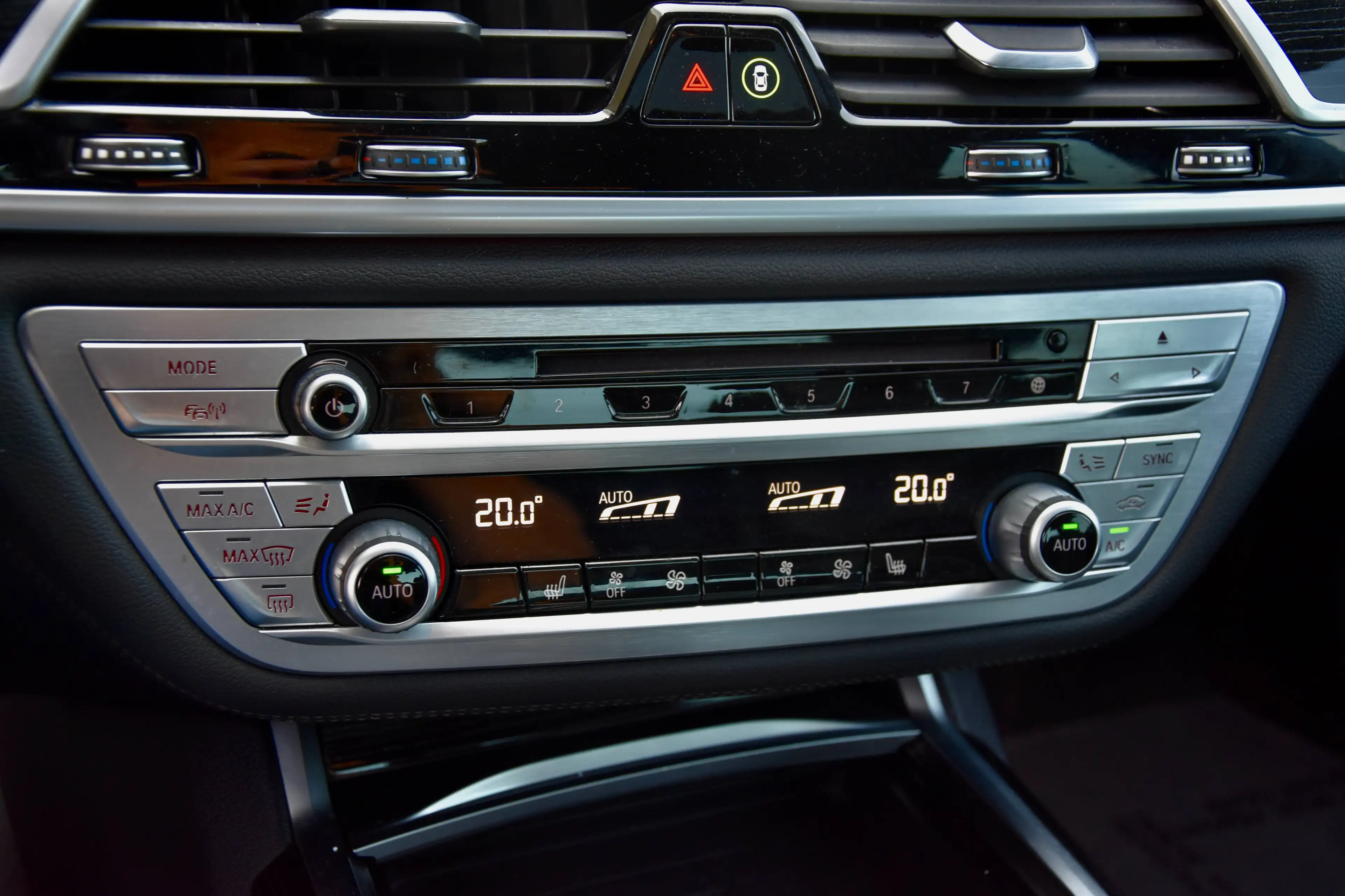 BMW 730 dAs X-Drive - M-Pack - Softclose - HUD — photo 3