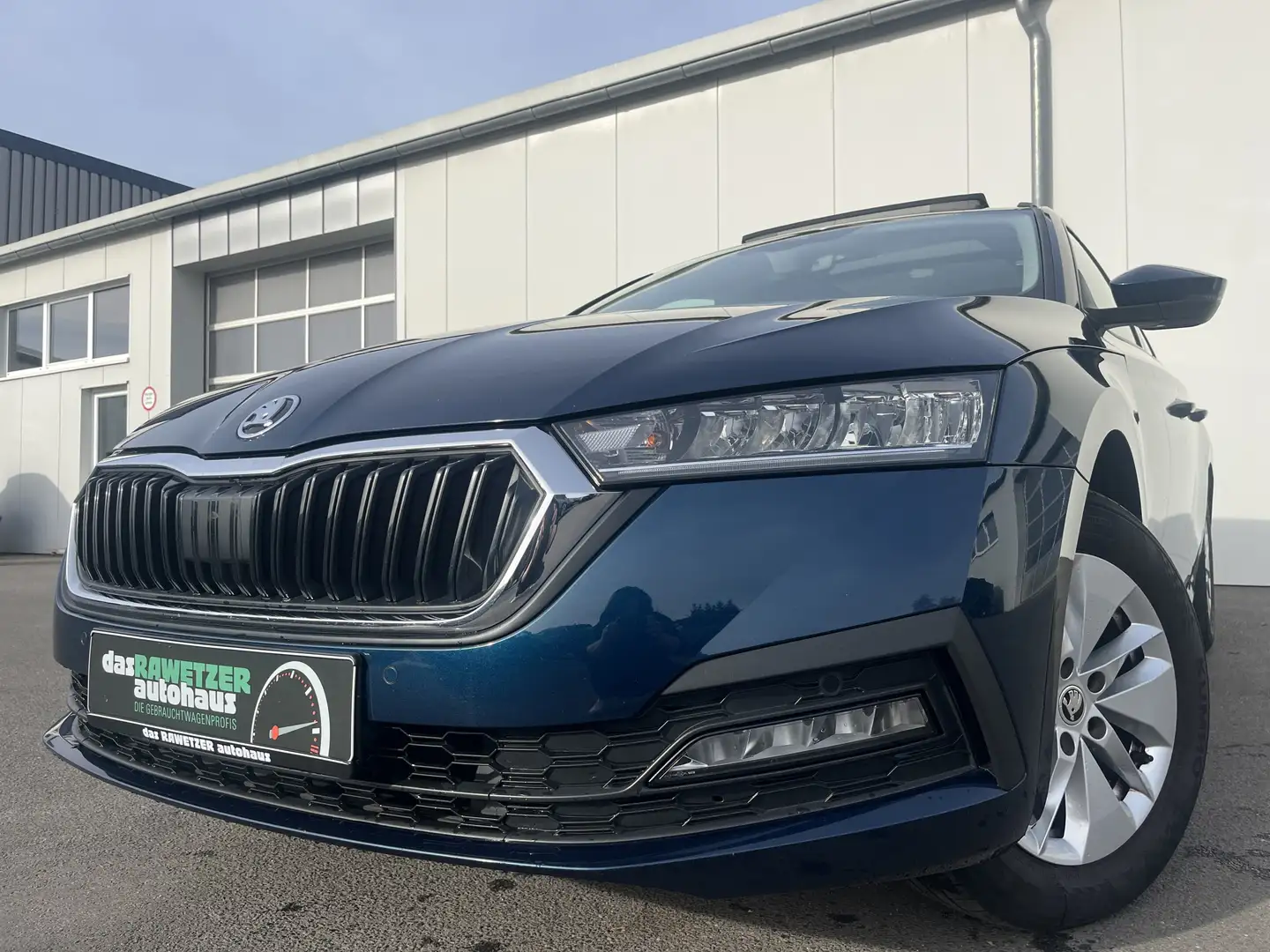 Skoda Octavia Combi2.0 TDI Ambition 144€ m. 20% Anzahlung AHK Azul - 1