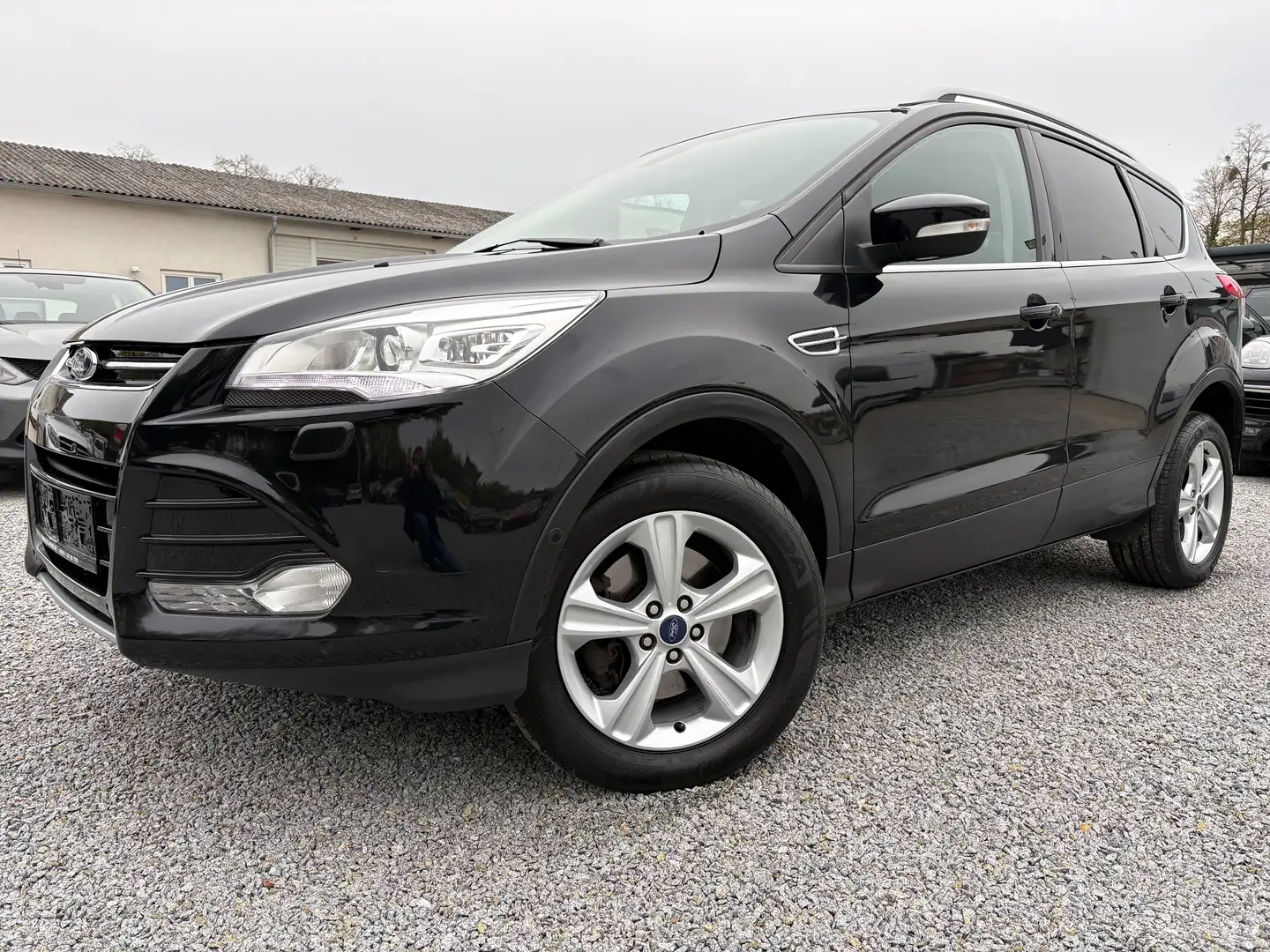 Ford Kuga Kuga 2,0 Titanium 4x4 TDCI Aut.*1.BESITZ*AHK Schwarz - 1