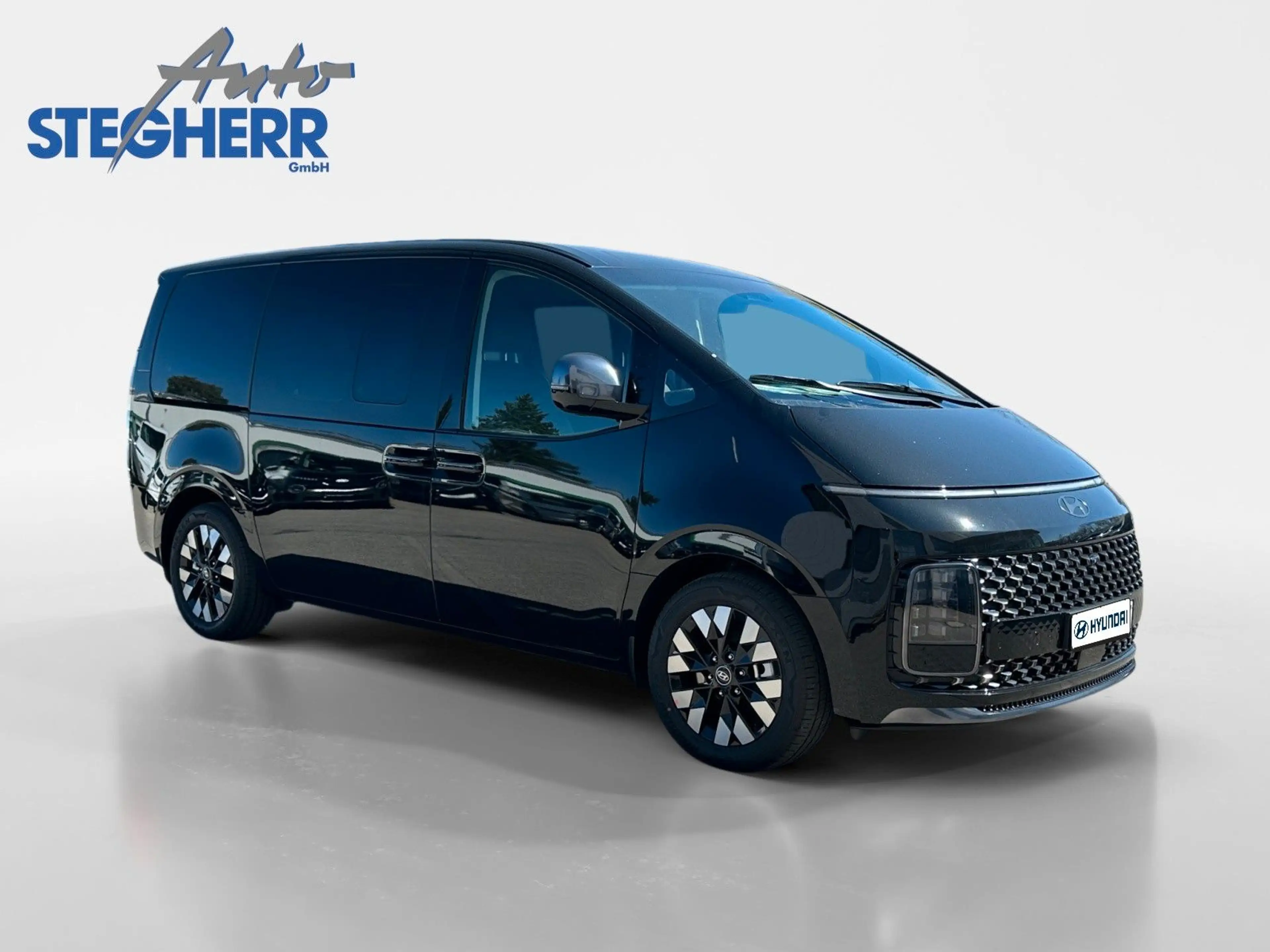 Hyundai STARIA Signature Hybrid 2WD Panoramadach — photo 7