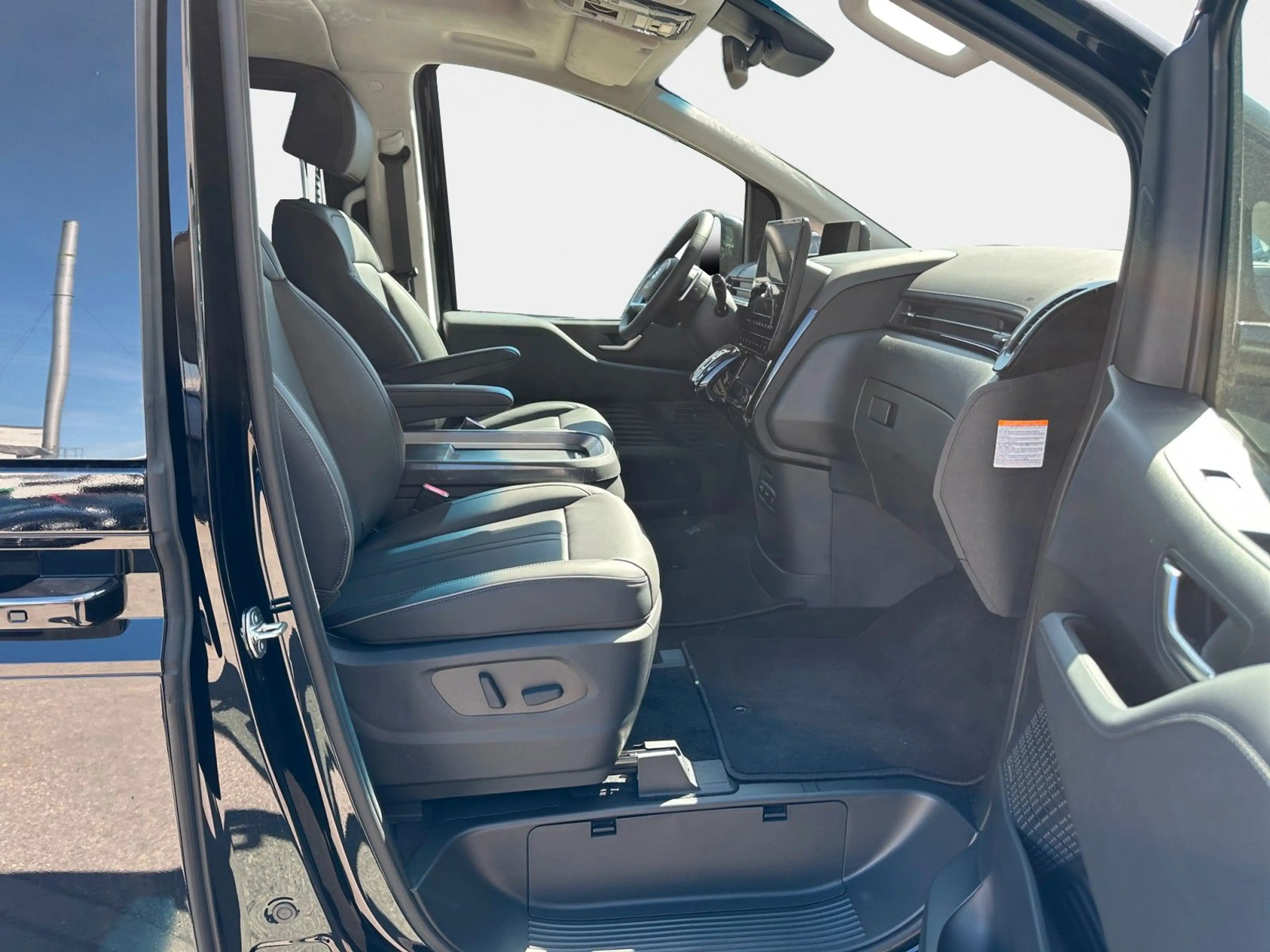 Hyundai STARIA Signature Hybrid 2WD Panoramadach — photo 15