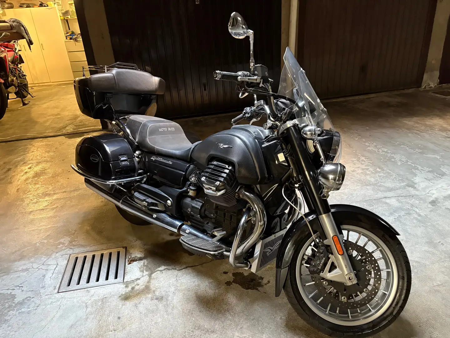 Moto Guzzi California 1400 Touring Nero - 1
