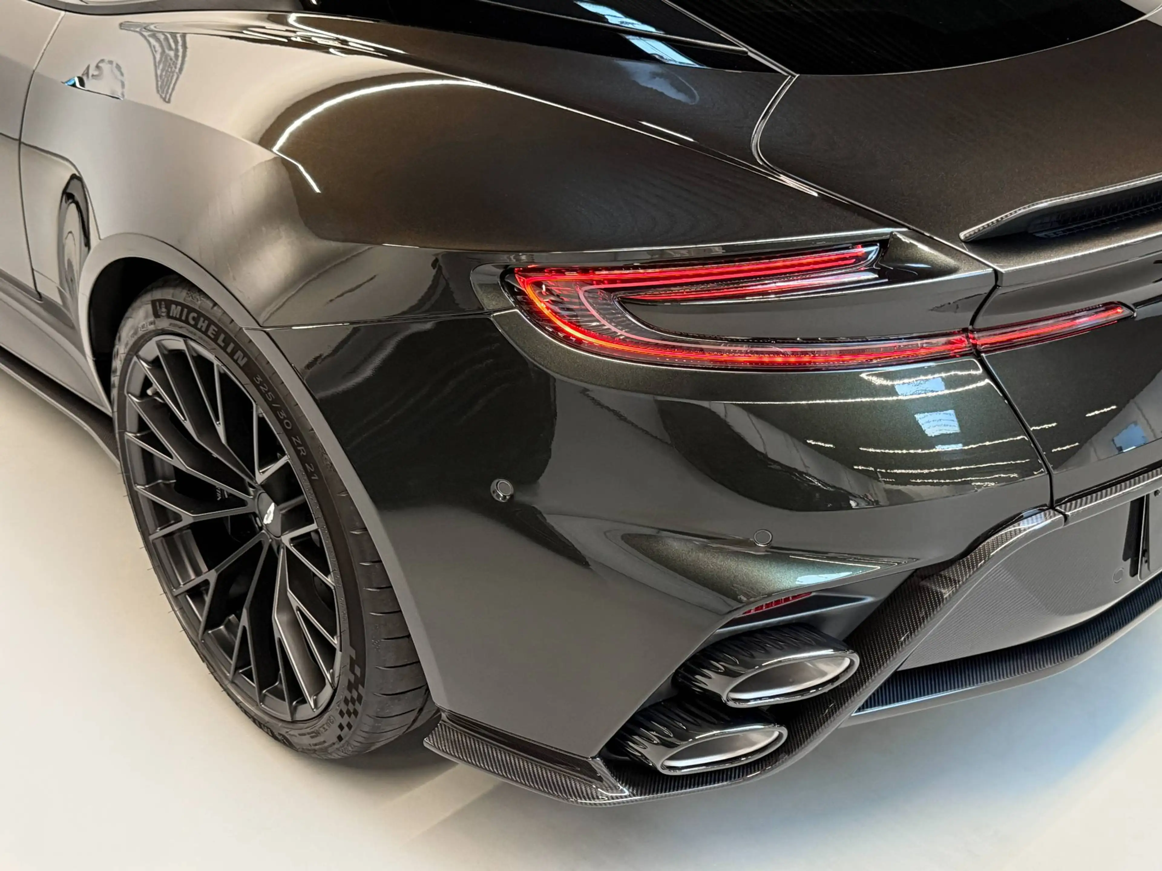 Aston Martin DB12 S Coupe | Aston Martin Brussels — photo 13