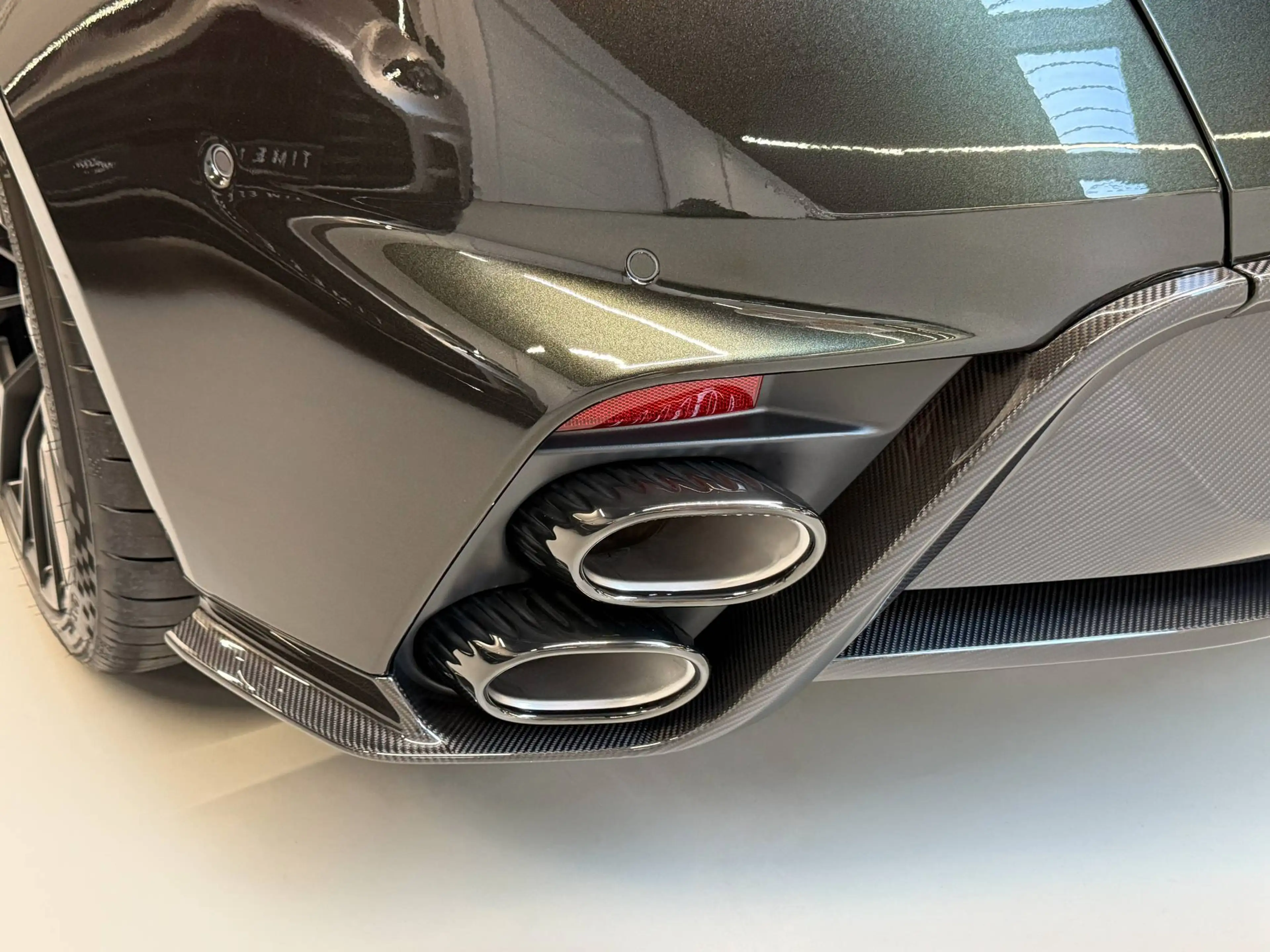 Aston Martin DB12 S Coupe | Aston Martin Brussels — photo 15