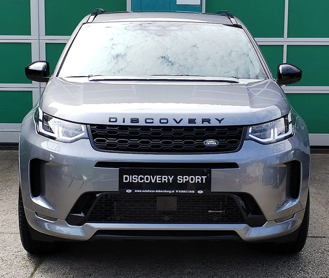 Land Rover Discovery Sport P300e PHEV AWD R-Dynamic S Aut. siva - 2